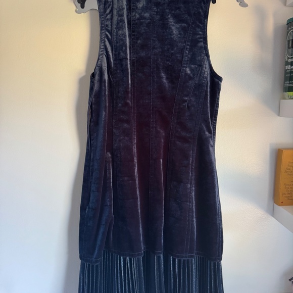 NWT - Size 10 Philip Lim Velvet Zipper Dress With Pleated Hem - Picture 6 of 7